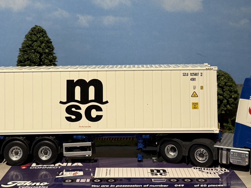 Tekno Tekno Volvo FH05 Globetrotter with 40ft. MSC reefer container DANIA CONNECT