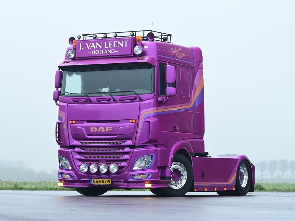 Tekno Tekno Daf XF 4x2 Space Cab truck with 3-axle reefer trailer JARNO VAN LEENT TRANSPORT