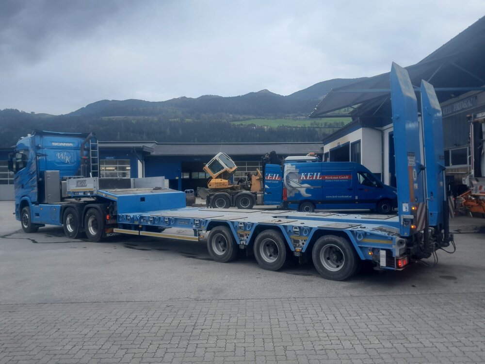 Tekno Tekno Scania Next Gen S-serie 6x2 with 4-axle Goldhofer lowloader KEIL