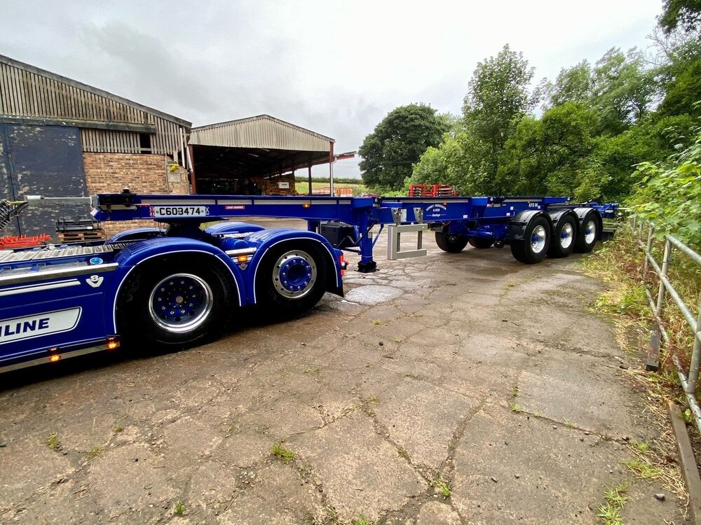 WSI WSI Scania R580 6x4 with 3-axle container trailer + Hapag Lloyd container KENNY FERGUSON TRANSPORT