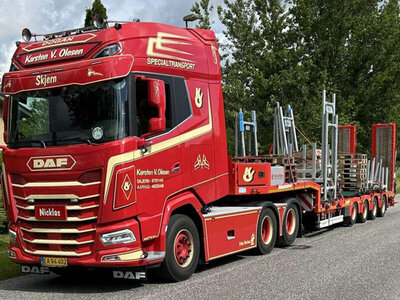 WSI WSI DAF XG 6x2+ 4-axle semi low loader with ramps KARSTEN V OLESEN