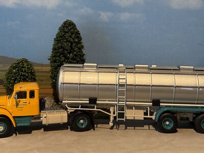 Tekno Tekno Scania Vabis with classic tanktrailer DE RIJKE