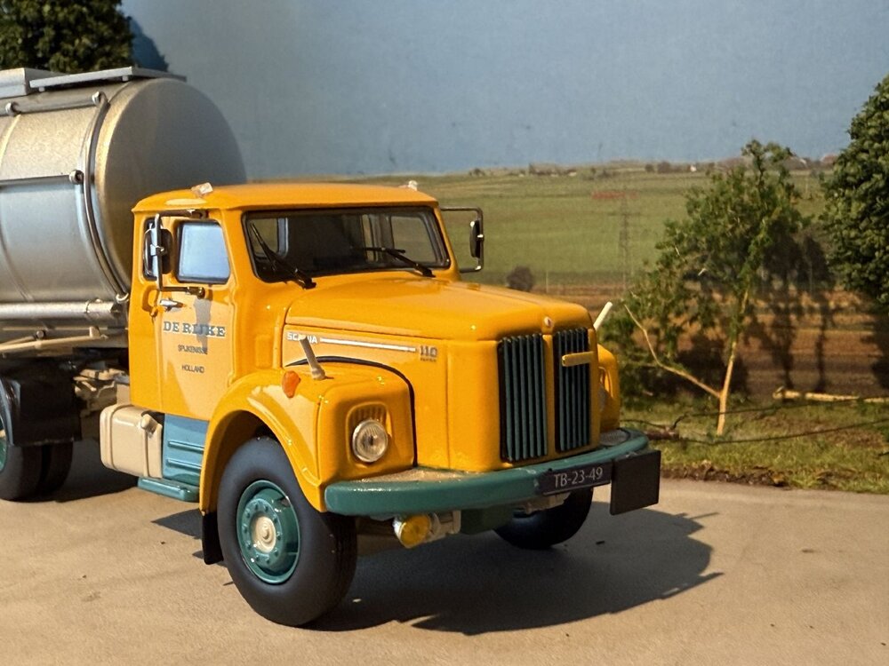 Tekno Tekno Scania Vabis met klassieke tankoplegger DE RIJKE