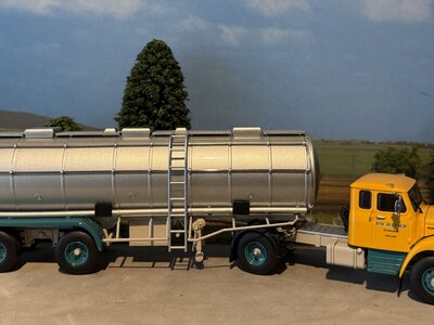 Tekno Tekno Scania Vabis with classic tanktrailer DE RIJKE