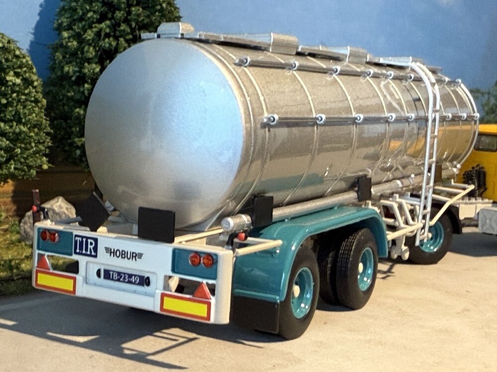 Tekno Tekno Scania Vabis with classic tanktrailer DE RIJKE