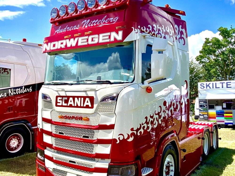 Tekno Tekno Scania Next Gen Highline 6x2 NITTEBERG