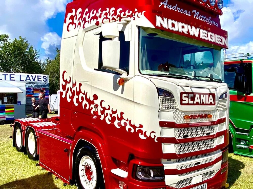 Tekno Tekno Scania Next Gen Highline 6x2 NITTEBERG