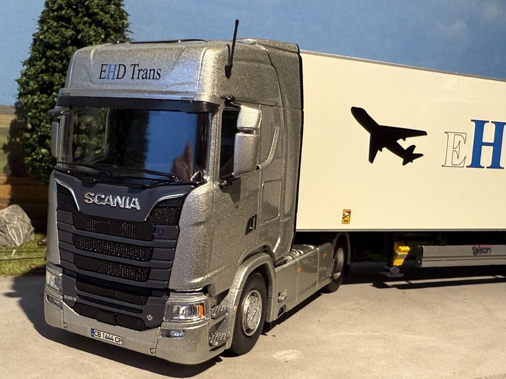 Tekno Tekno Scania S-serie Next Gen 4x2 Highline met koeltrailer EHD TRANS