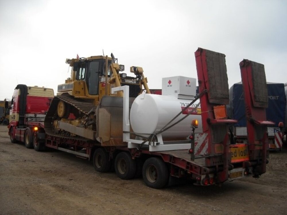 Tekno Tekno Volvo FH12 6x2 with 3-axle low loader TORBEN RAFN