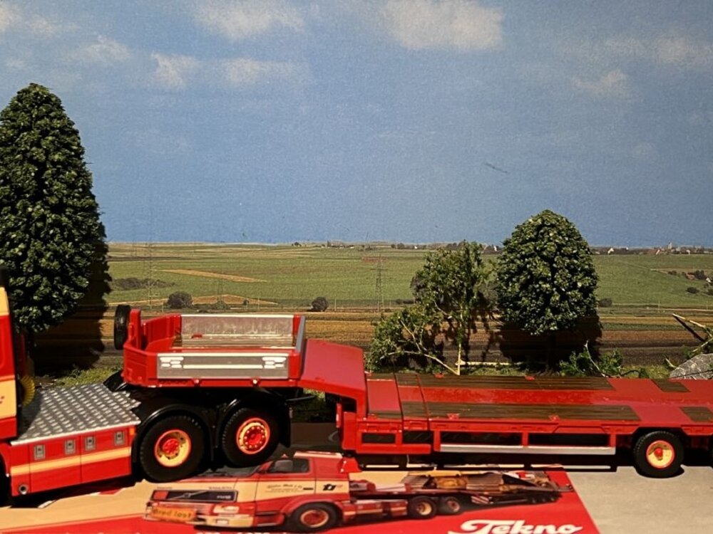 Tekno Tekno Volvo FH12 6x2 with 3-axle low loader TORBEN RAFN