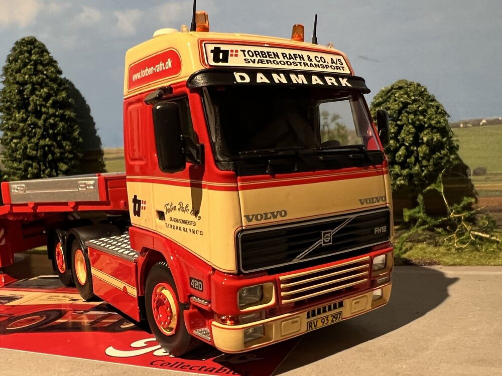 Tekno Tekno Volvo FH12 6x2 with 3-axle low loader TORBEN RAFN