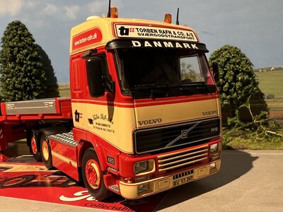 Tekno Tekno Volvo FH12 6x2 with 3-axle low loader TORBEN RAFN
