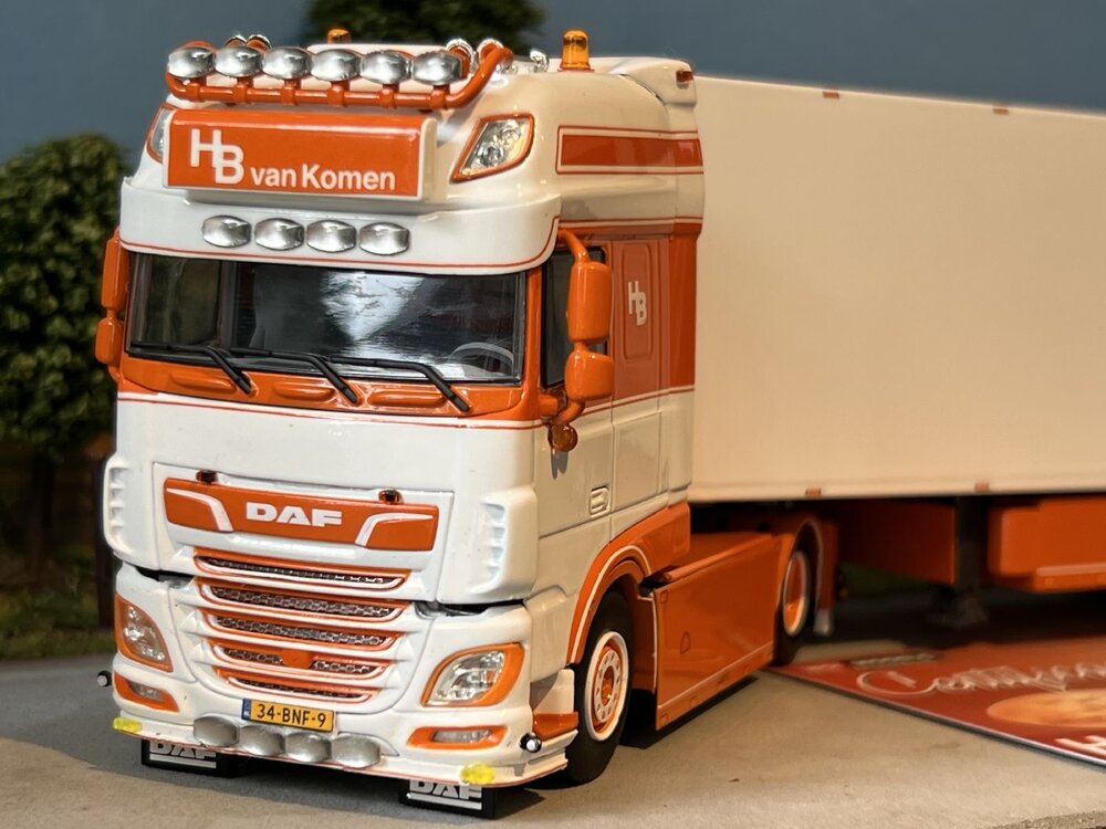 WSI WSI DAF XF Super Space Cab 4x2 + 3-axle reefer trailer H.B. VAN KOMEN