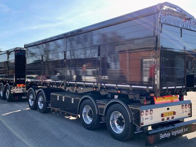 Tekno Tekno Scania Next Gen S-serie Highline riged truck wit 4-axle trailer JESPER V. SORENSEN