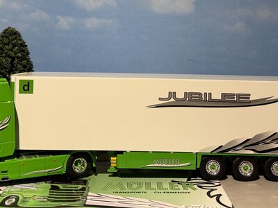 Tekno Tekno Scania Next Gen R-Highline with 3-axle reefer trailer  MULLER (100 Jahr)
