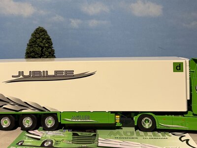 Tekno Tekno Scania Next Gen R-Highline with 3-axle reefer trailer  MULLER (100 Jahr)