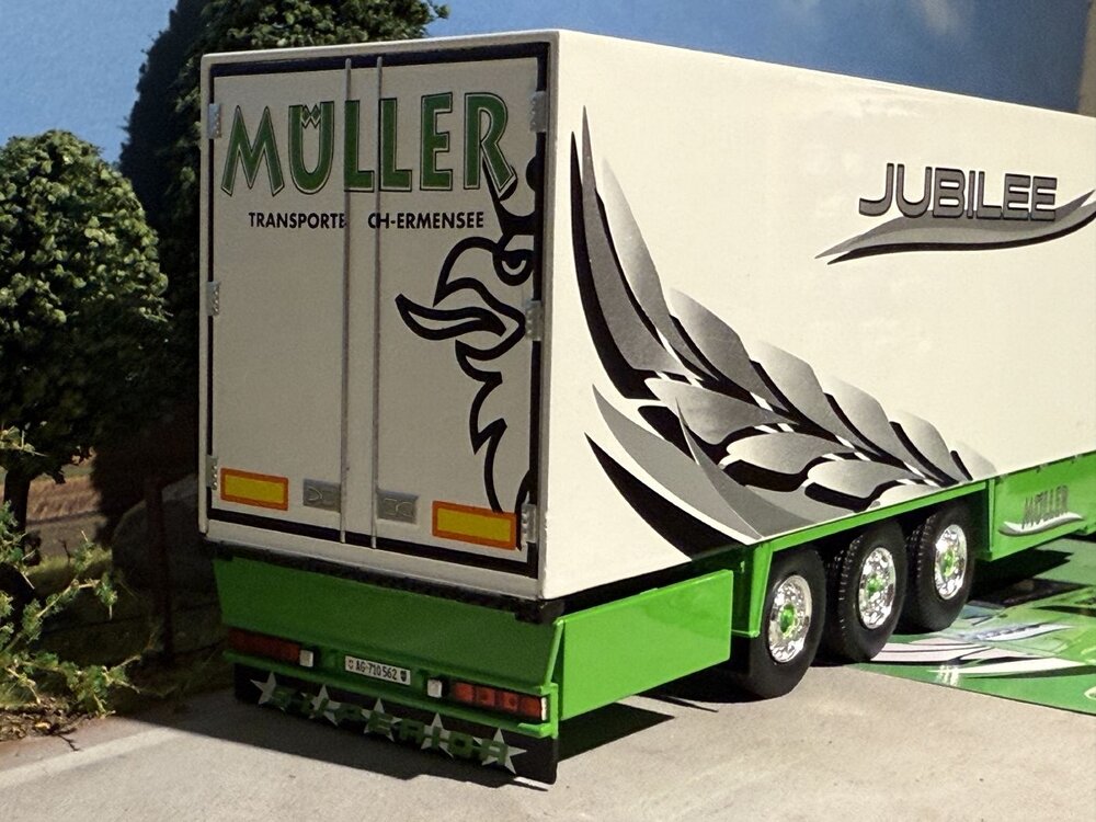 Tekno Tekno Scania Next Gen R-Highline with 3-axle reefer trailer  MULLER (100 Jahr)