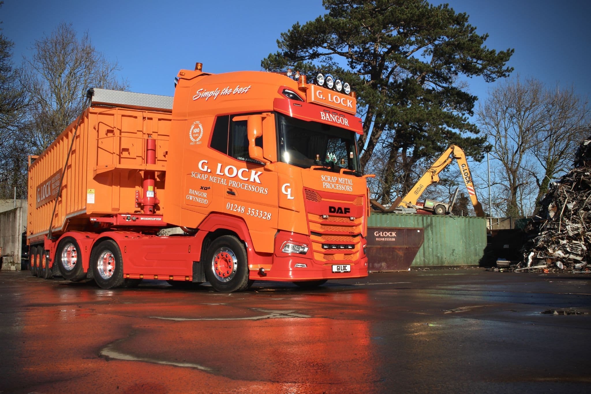 WSI DAF XG+ 6X2 with 3-axle tipper trailer G-LOCK METAL WSI DAF XG+ 6X2 with 3-axle tipper trailer G-LOCK METAL