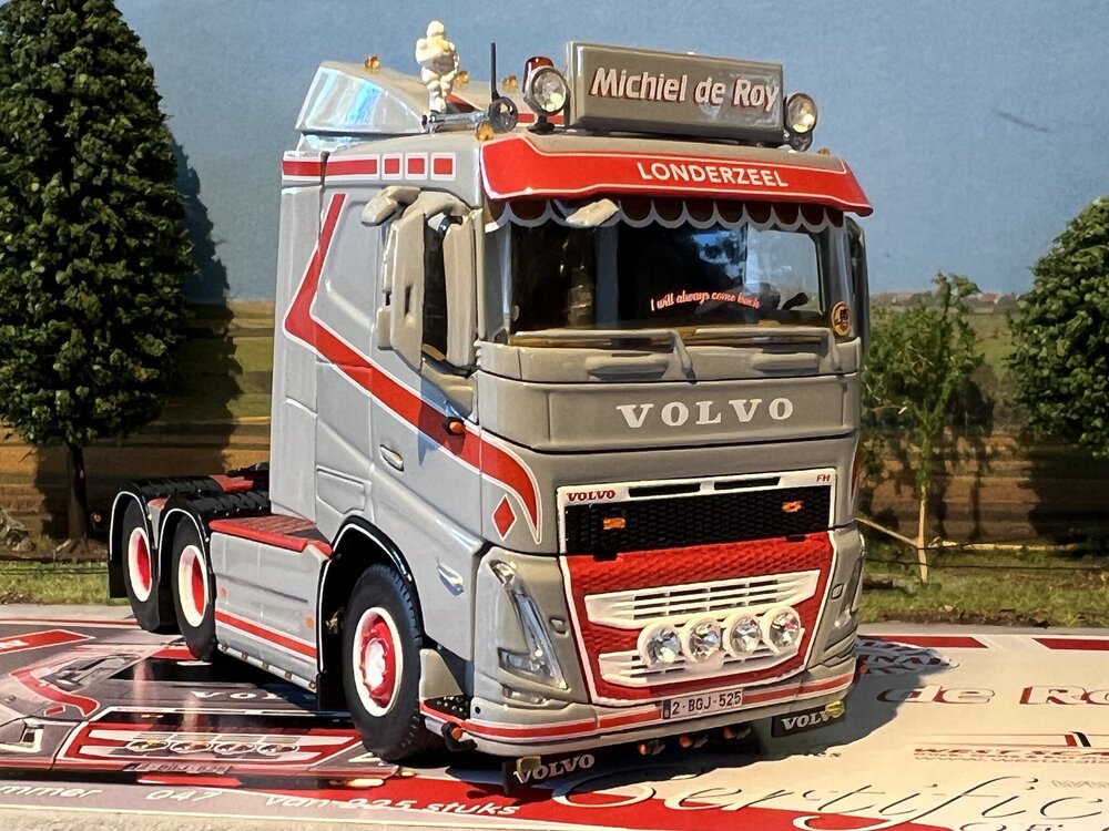 Tekno Tekno Volvo FH05 sleeper cab 6x2 MICHIEL DE ROY