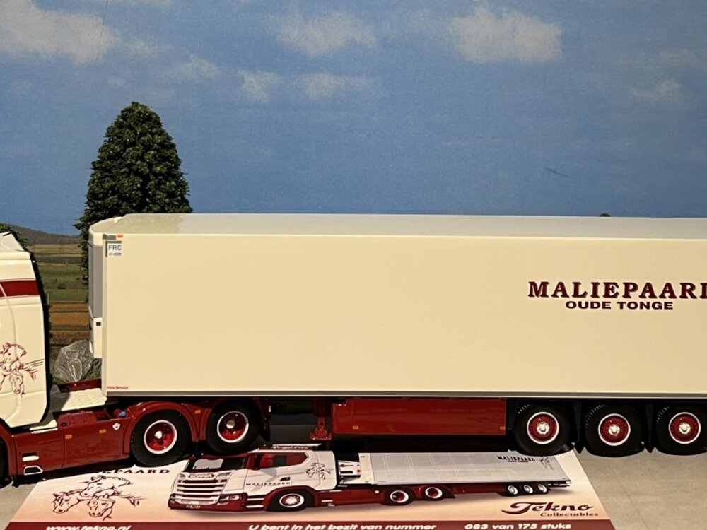 Tekno Scania S-Serie Next Gen Highline 6x2 with 3-axle Tekno Scania S-Serie Next Gen Highline 6x2 with 3-axle