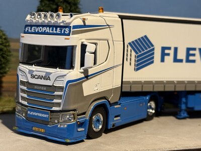 Heuvel; Scania R(6) T 6x2 Schuifzeilen o | WSI Models