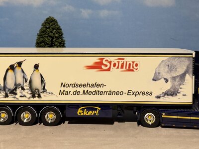 Tekno Tekno Scania Next Gen Highline 770S 4x2 with reefer trailer SPRING