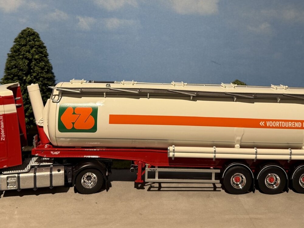 Tekno DAF XG+ with new LAG bulk trailer ZIJDERLAAN