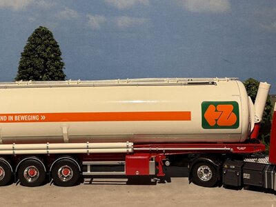 Tekno DAF XG+ with new LAG bulk trailer ZIJDERLAAN