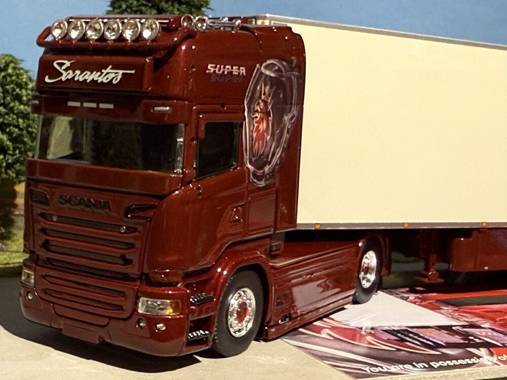 Tekno Tekno Scania R-serie Topline 4x2 with 3-axle reefer trailer SARANTOS