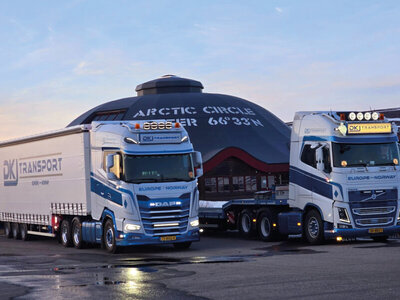WSI WSI DAF XG+ 6x2 tag axle with 3-axle semi with curtainside trailer DKJ TRANSPORT
