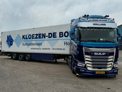 WSI WSI DAF XG 4x2 with 3-axle reefer trailer  KLOEZEN - DE BOER TRANSPORT