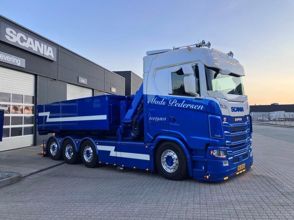 Tekno Tekno Scania Next Gen 660S-V8 with HMF crane + opentop container MADS PEDERSEN