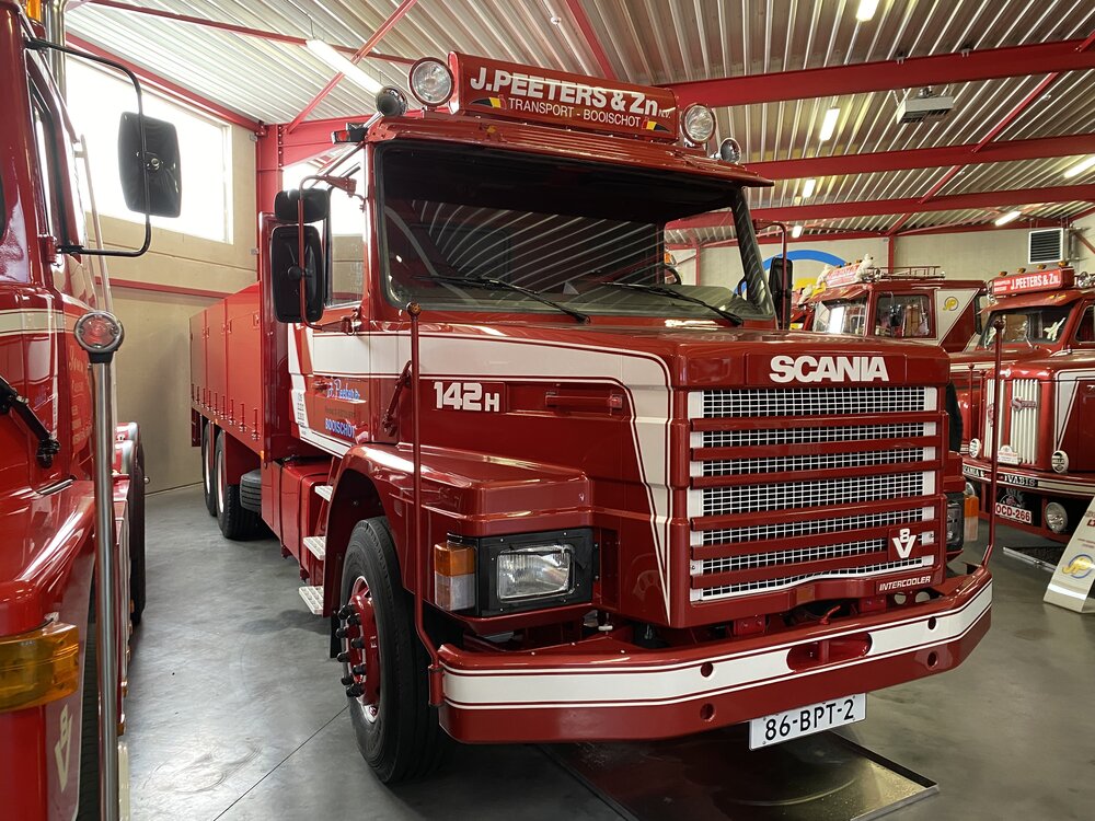 Tekno Tekno Scania 142 Torpedo riged truck PEETERS