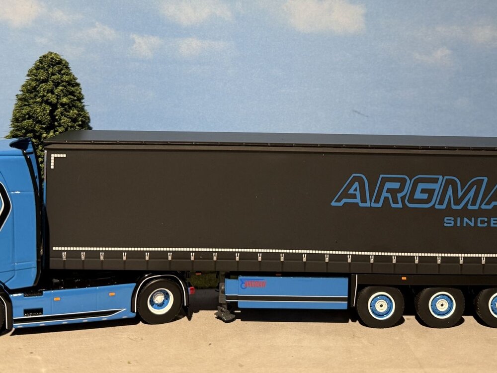 WSI WSI Scania S Highline 4x2 with 3-axle curtainside trailer ARGMAN S.R.O.
