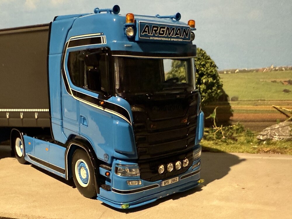 WSI WSI Scania S Highline 4x2 with 3-axle curtainside trailer ARGMAN S.R.O.