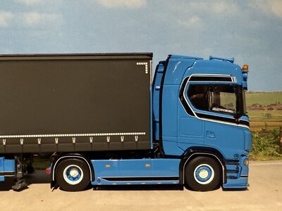 WSI WSI Scania S Highline 4x2 with 3-axle curtainside trailer ARGMAN S.R.O.