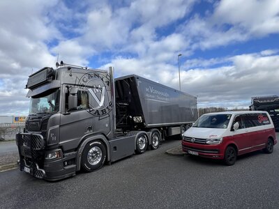 Tekno Tekno Scania Next Gen Highline 6x2 with 3-axle tipper trailer VORNHAGEN