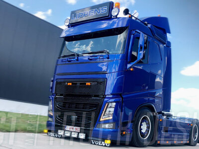 WSI WSI Volvo FH4 Sleeper Cab 4x2 LIPPENS