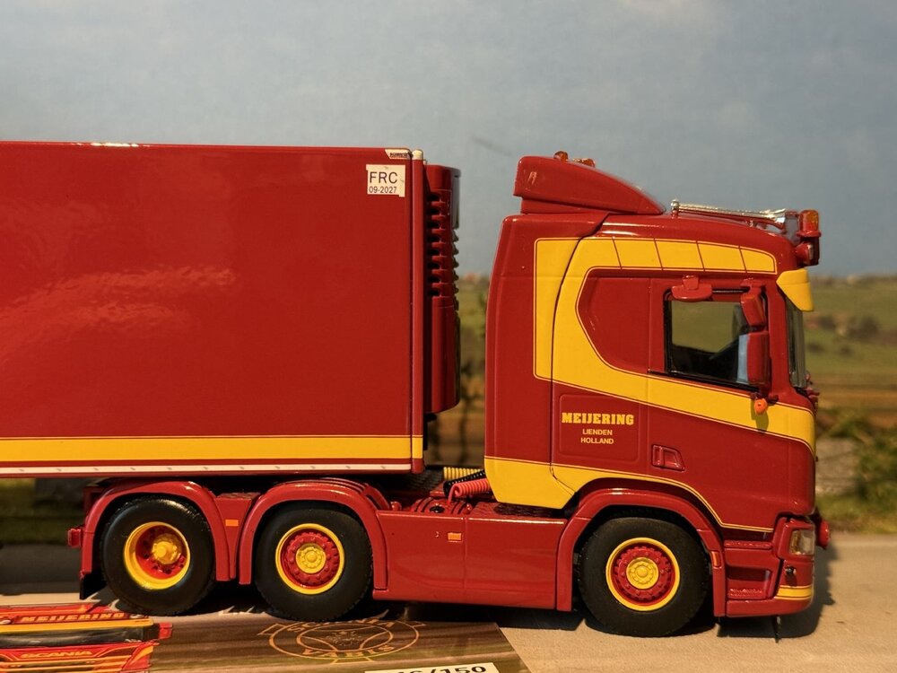 WSI WSI Scania R Normal 6x2 with 3-axle reefer trailer MEIJERING TRANSPORT