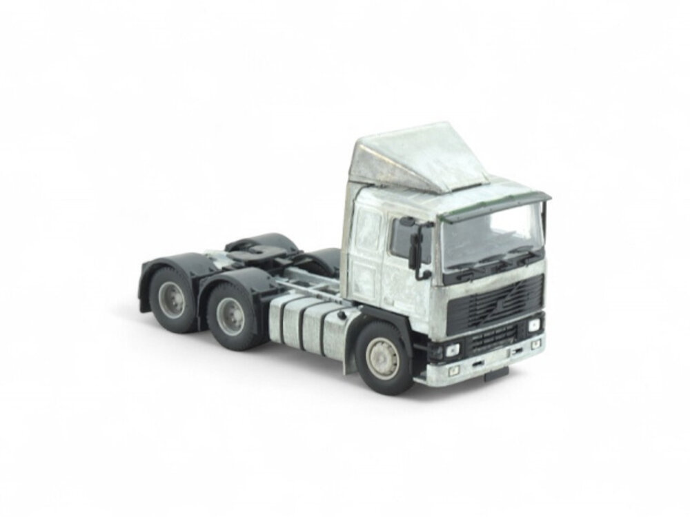 Tekno Tekno Volvo F16 Low cab 6x2 Tractor Kit