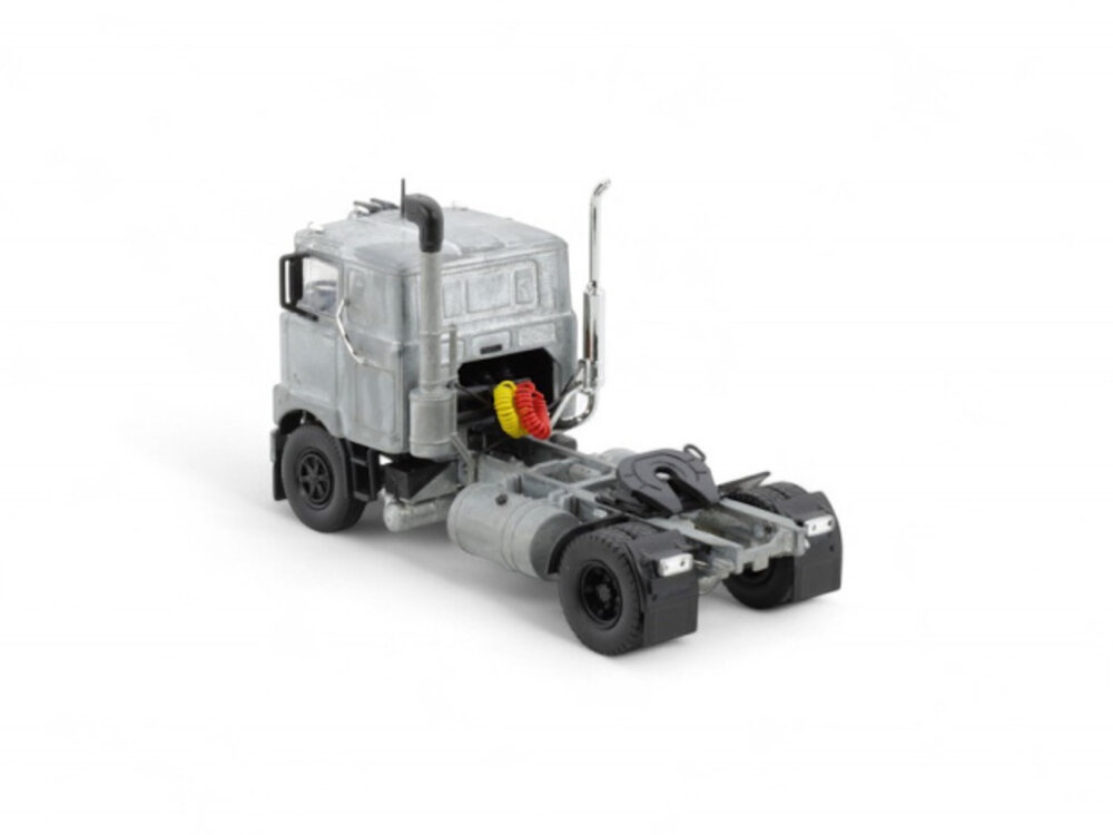 Tekno Tekno Mack F700 Low Roof 4x2 Tractor Kit