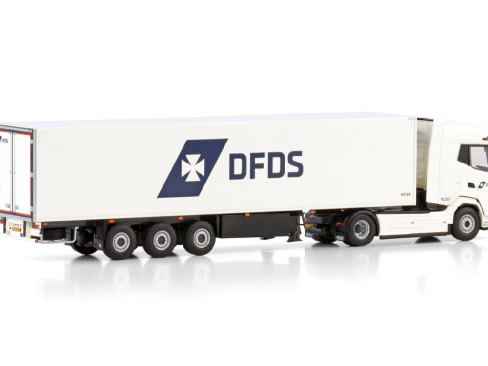 WSI WSI DAF XG 4x2 met 3-assige koeloplegger DFDS