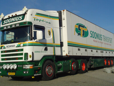 WSI WSI Scania 4-serie Topline 6x2 with 3-axle twin steer reefer tailer SOONIUS