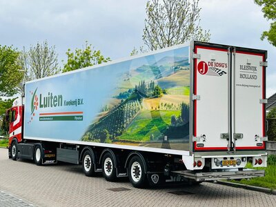 Tekno Tekno Scania Next Gen R-serie 4x2 with 3-axle  reefer trailer  DE JONG'S EXPEDITIE