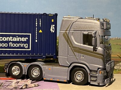 Tekno Scania Next Gen  S730 Highline + 45ft. container LEYSEELE