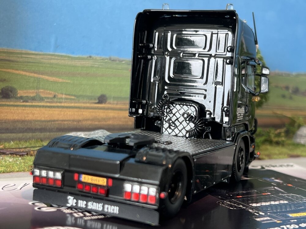 Tekno Tekno Scania R-streamline 4x2 Weeda "Shaun the black sheep "