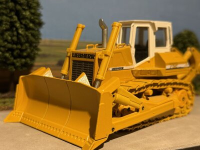 Conrad Modelle Conrad Liebherr PR 752  Litronic Crawler Tractor