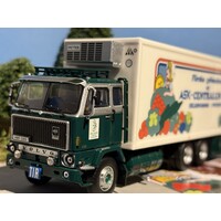 Tekno Volvo F89 6x2 motorwagen met 2-assige schamelaanhanger BÖRJE JÖNSSON