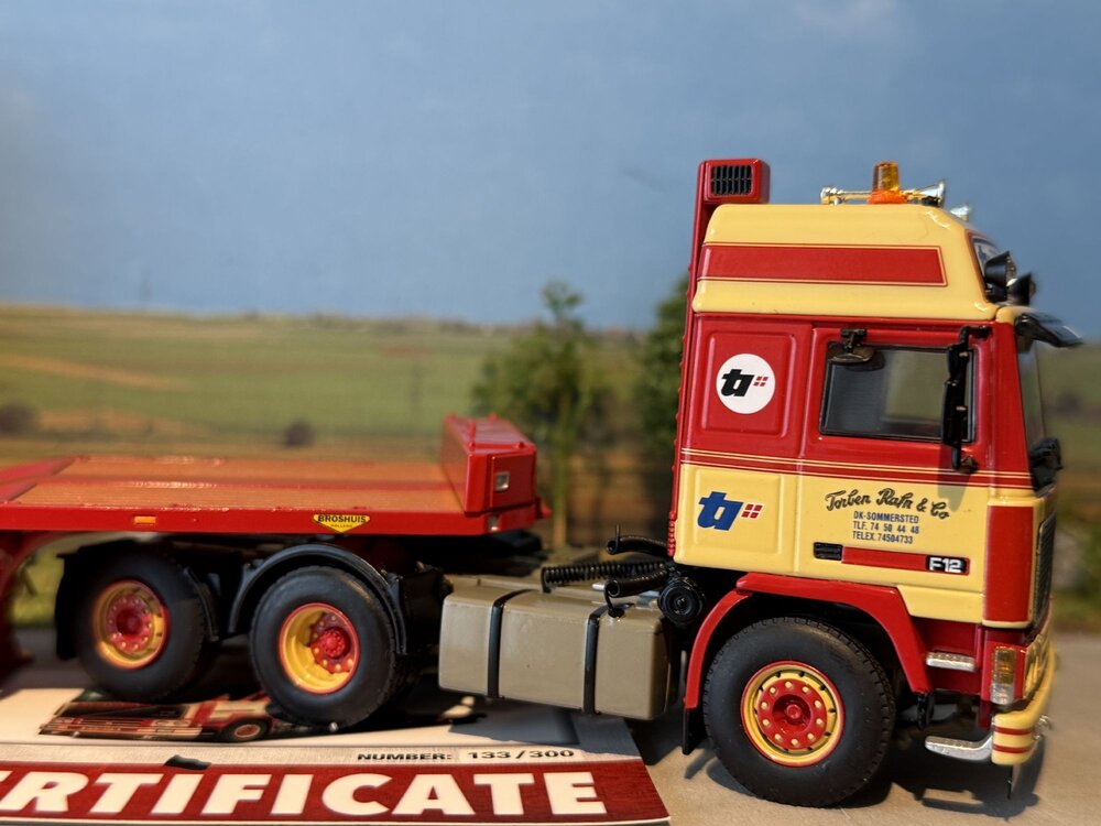 WSI WSI Volvo F12 Glob. 6x2 + 3-axle semi low loader TORBEN RAFN