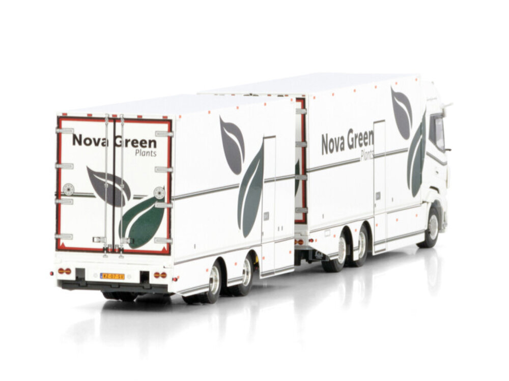 WSI WSI DAF XG+ 6x2 reefer truck with 2-axle drawbar reefer trailer NOVA GREEN PLANTS BV